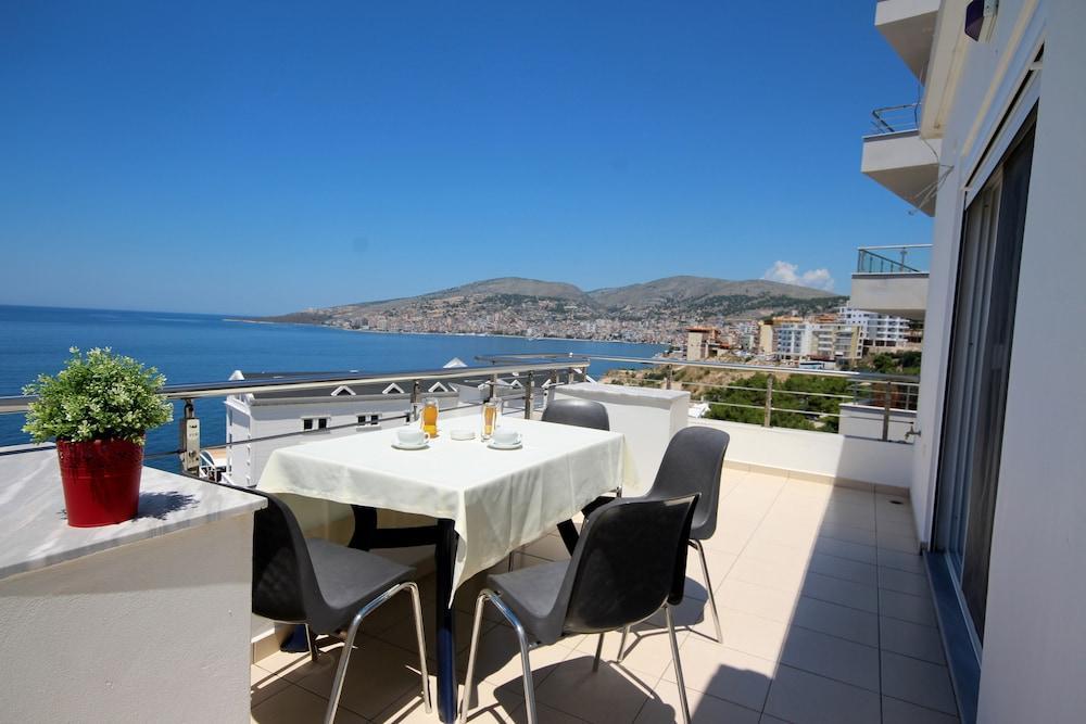 Beva Hotel Sarandë エクステリア 写真