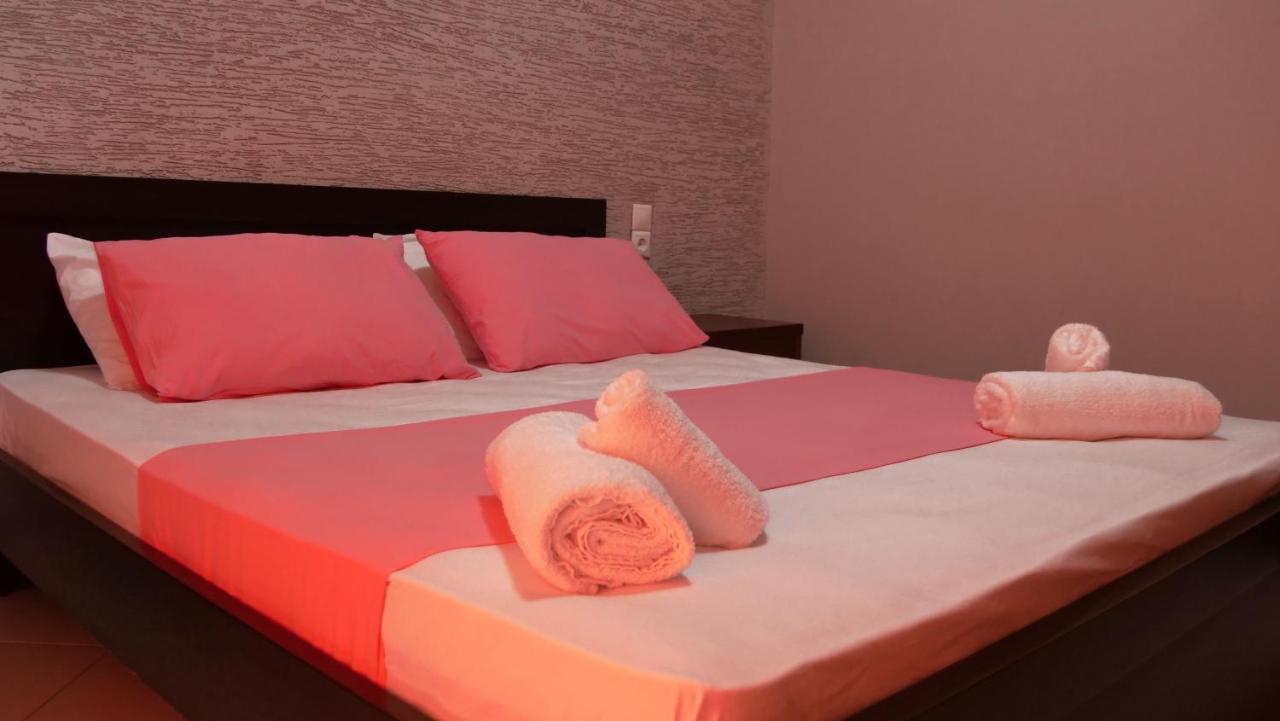 Beva Hotel Sarandë エクステリア 写真