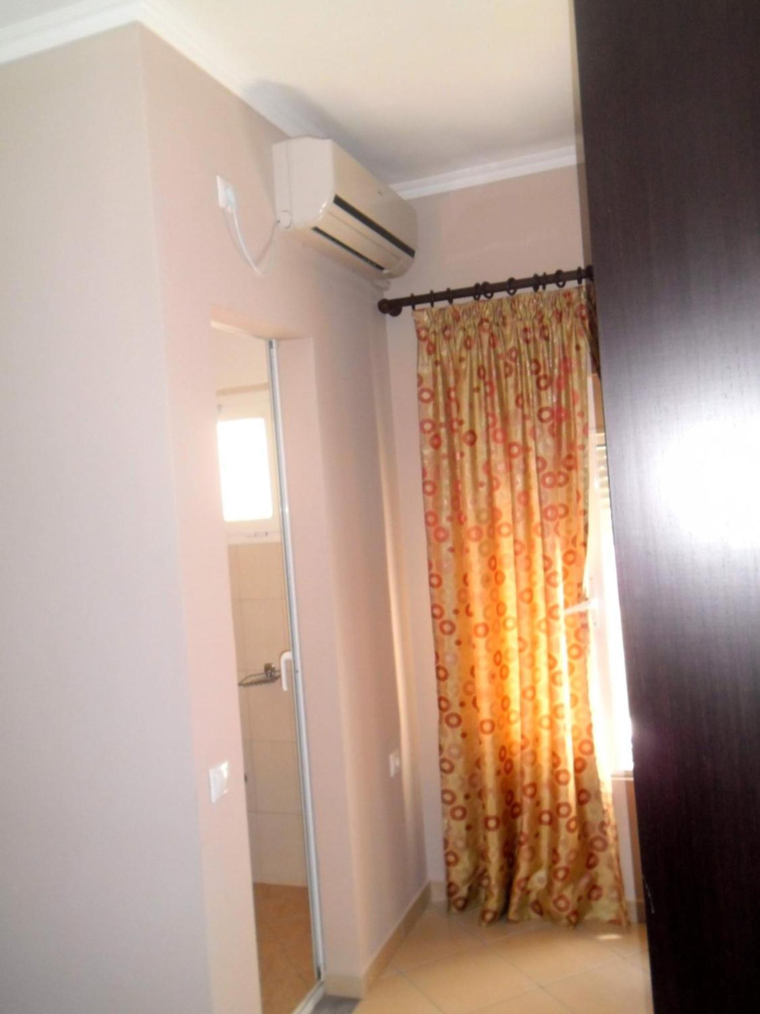 Beva Hotel Sarandë 部屋 写真