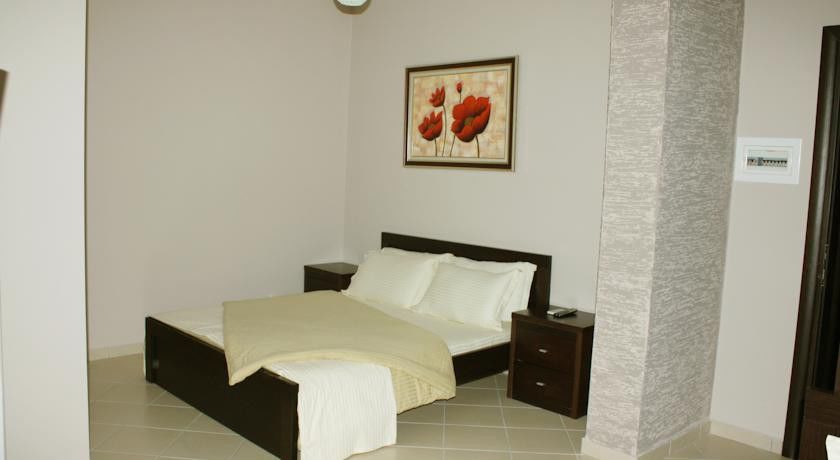Beva Hotel Sarandë エクステリア 写真