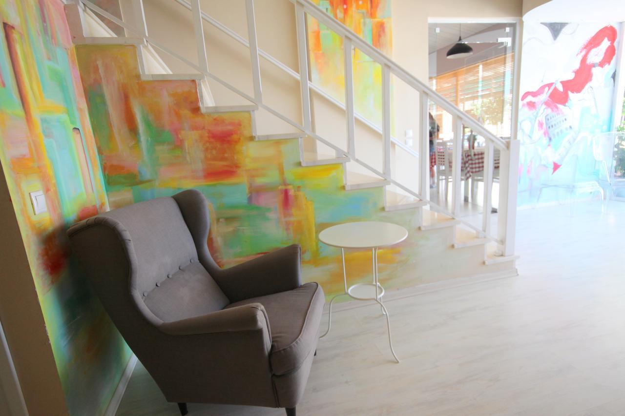 Beva Hotel Sarandë エクステリア 写真